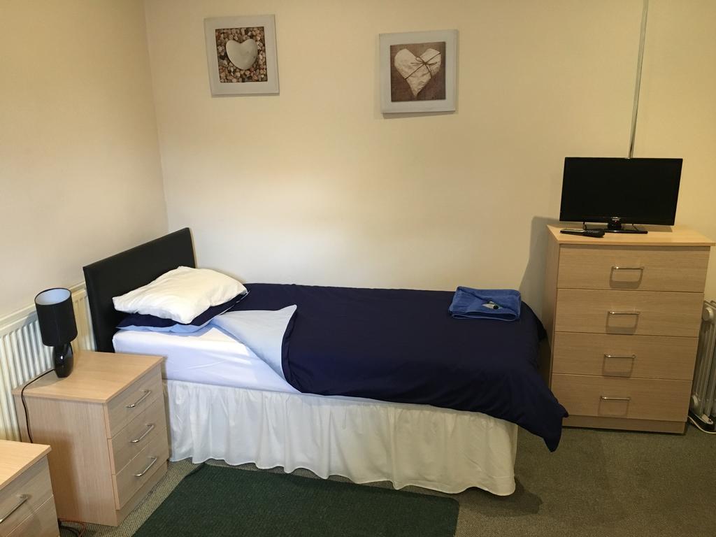 Duke Of Edinburgh Otel Swindon Dış mekan fotoğraf