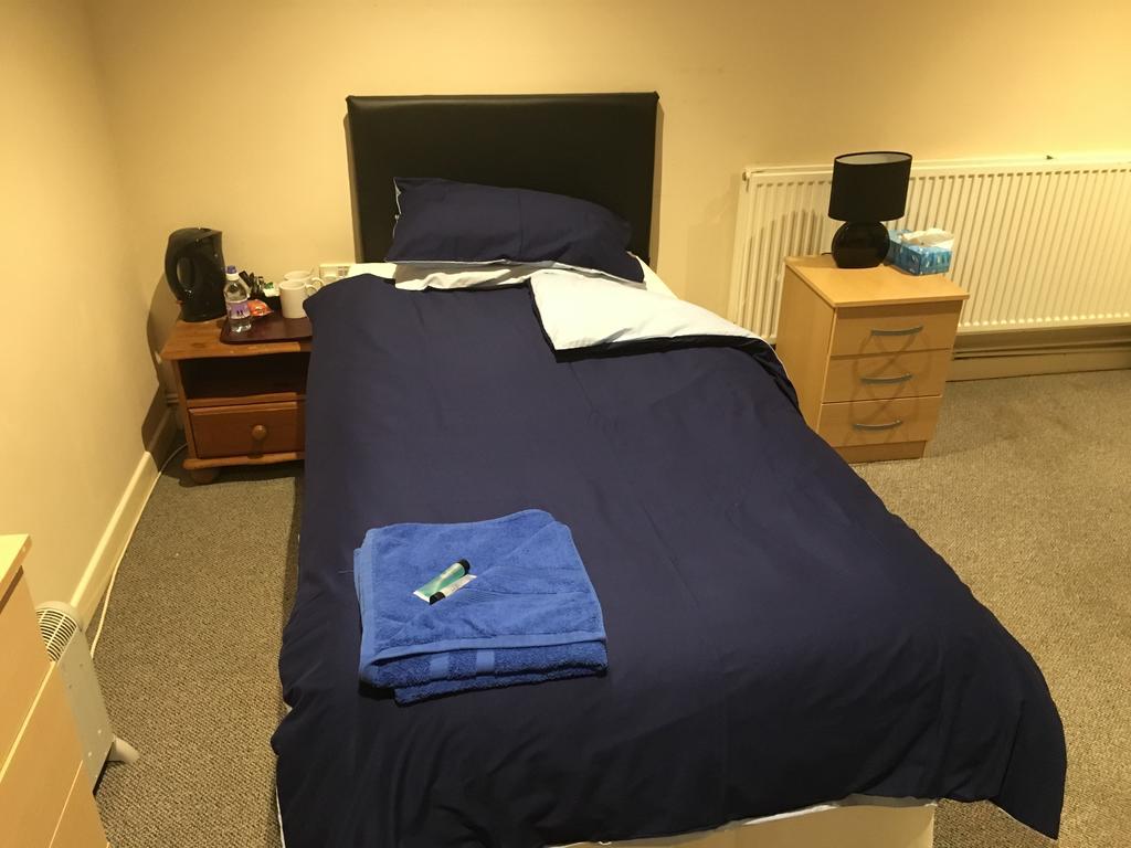 Duke Of Edinburgh Otel Swindon Dış mekan fotoğraf