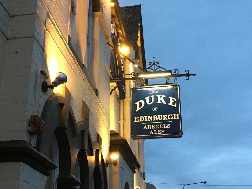 Duke Of Edinburgh Otel Swindon Dış mekan fotoğraf