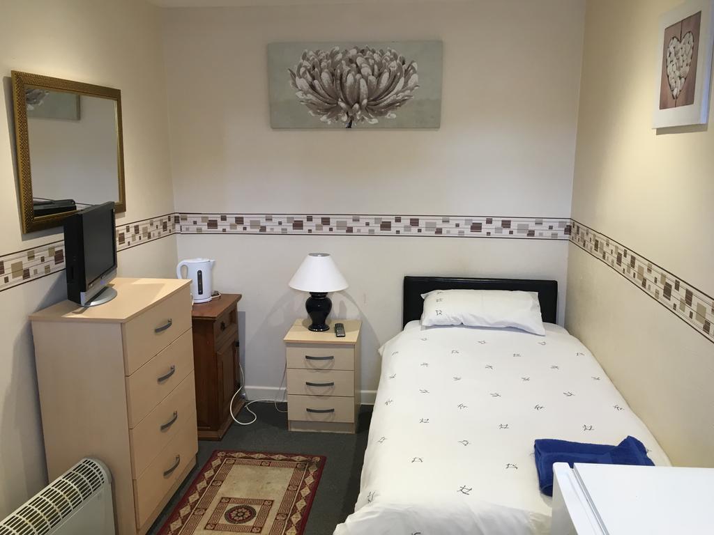 Duke Of Edinburgh Otel Swindon Dış mekan fotoğraf